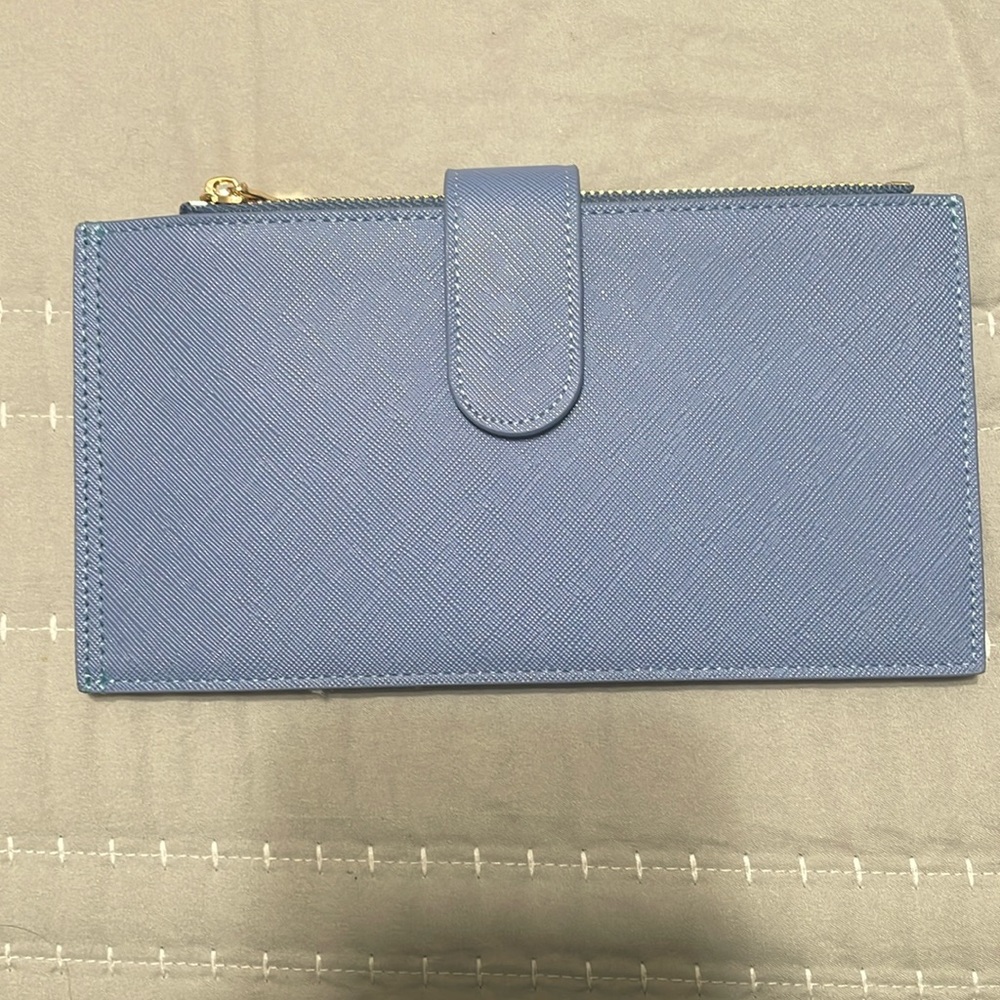 Large card slot wallet